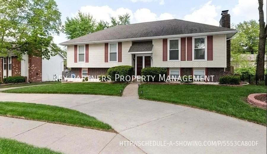 7925 N Troost Ave - Photo 2 of 22