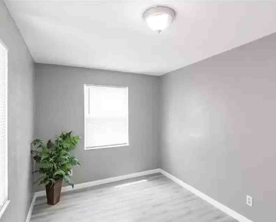 2620 10th St S - Photo 3 of 7