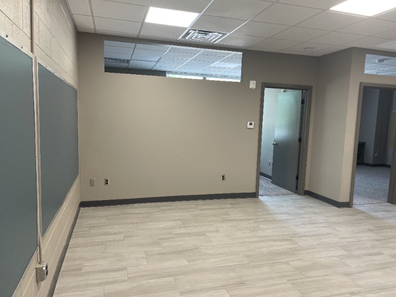 1009 Highland Avenue - Photo 4 of 8