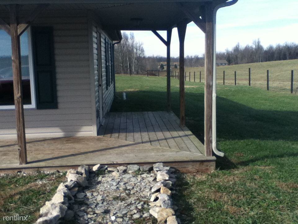 939 Ford Rd - Photo 2 of 10