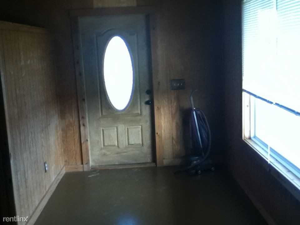 939 Ford Rd - Photo 3 of 10