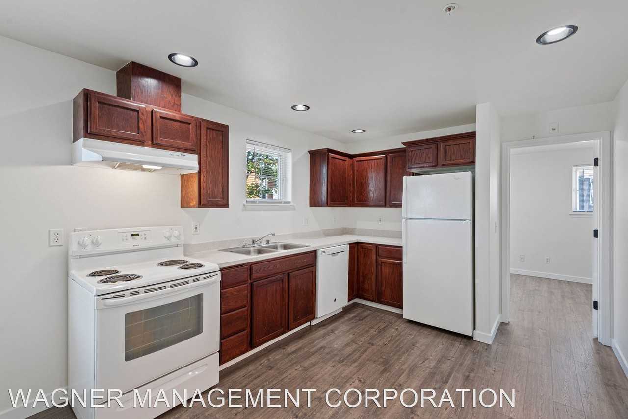 801 23RD AVE S - Photo 3 of 16