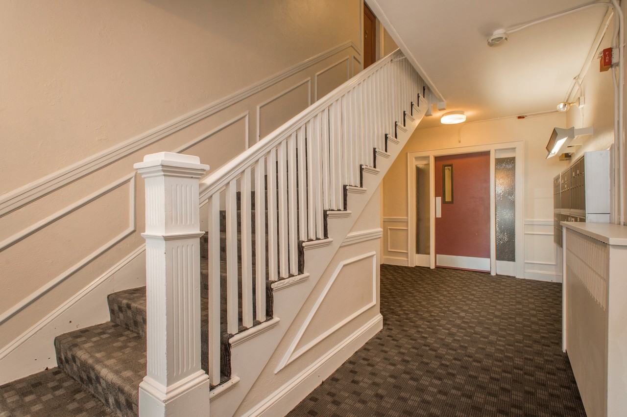 136 Highland Ave #21 - Photo 4 of 5