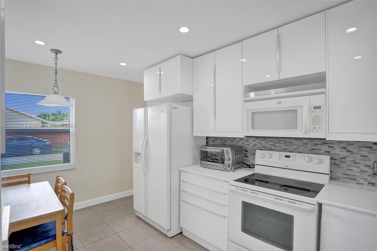 11529 Sw 133rd Ter - Photo 3 of 10