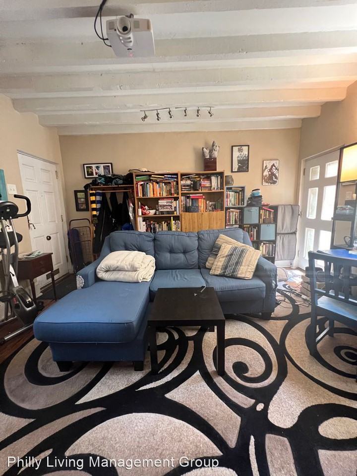 1220 Panama St - Photo 2 of 12