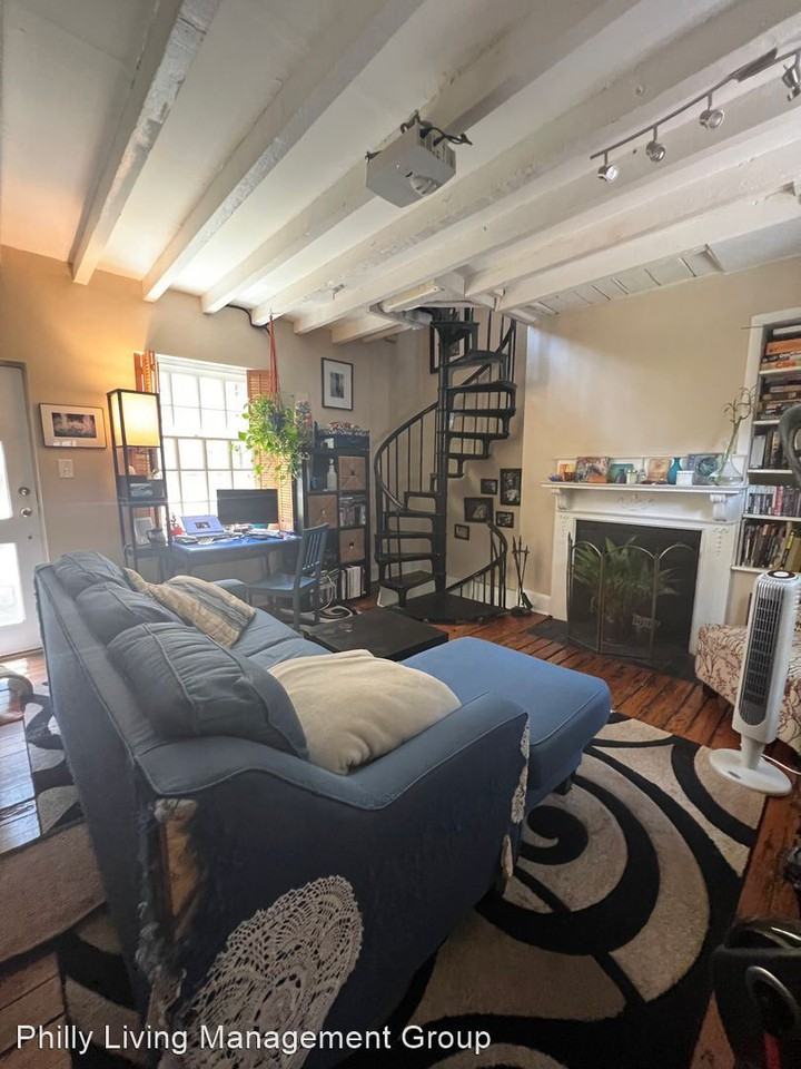 1220 Panama St - Photo 3 of 12