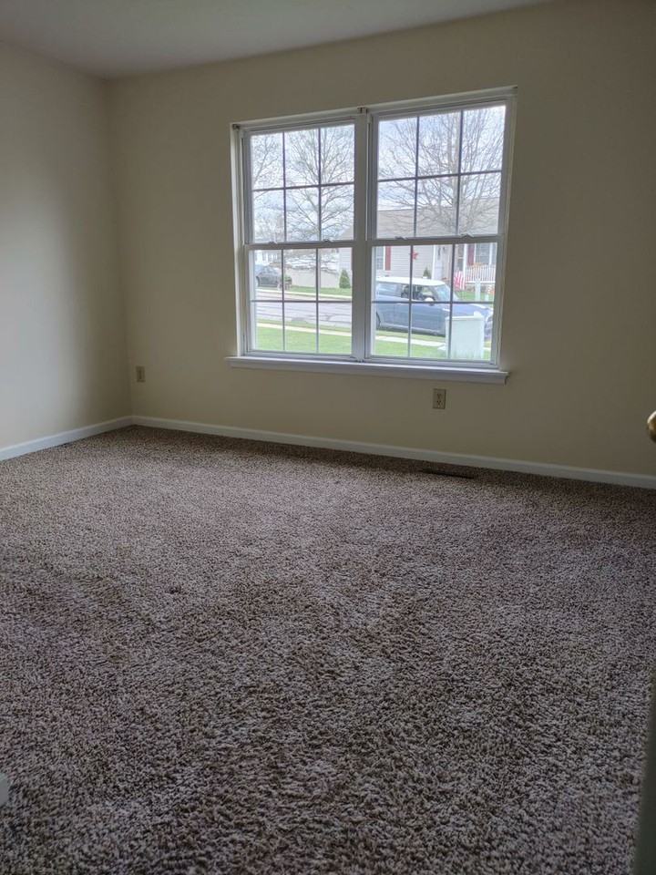 50 N Poplar Ct - Photo 3 of 4