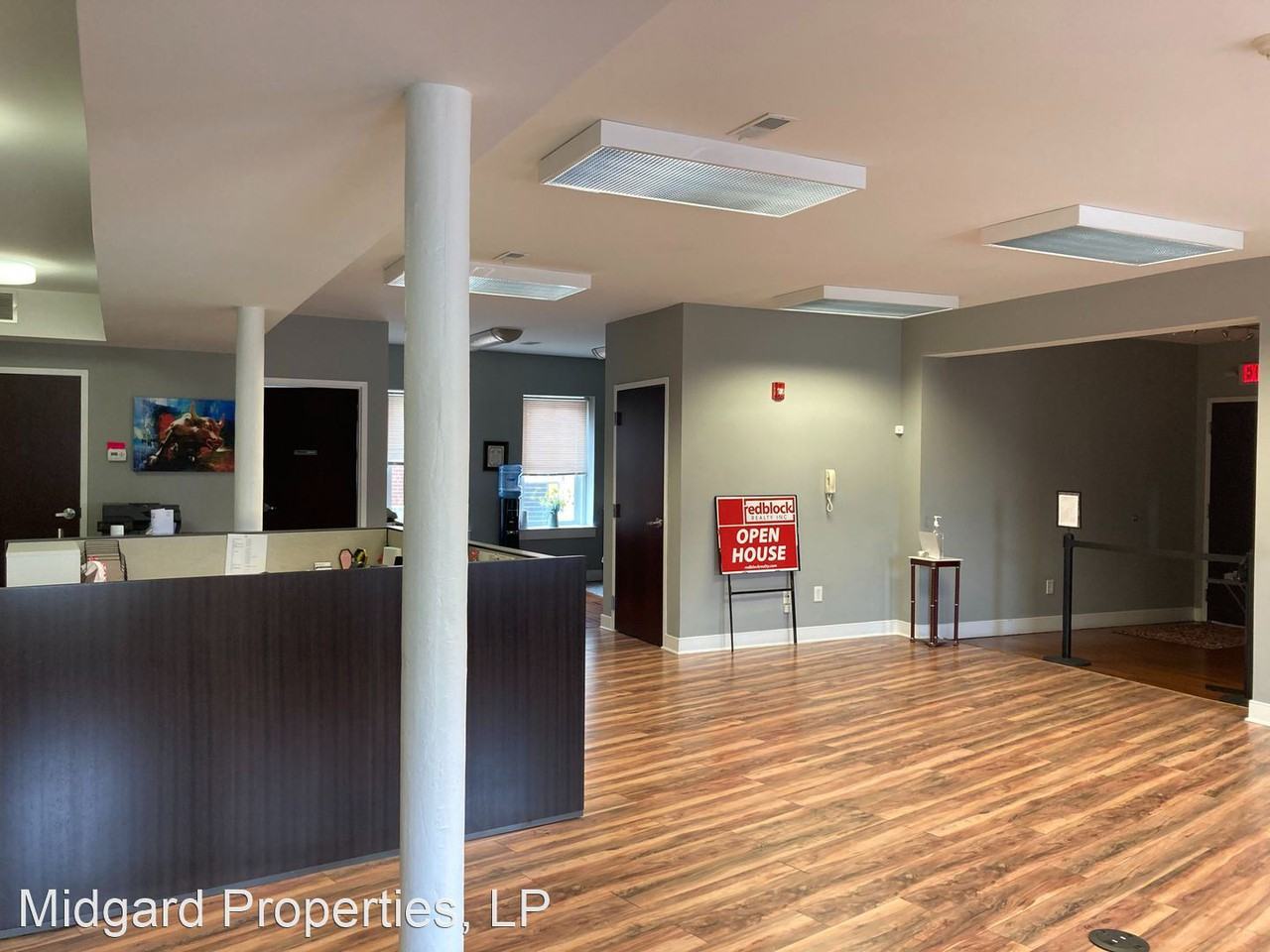 305 York Road - Photo 3 of 13