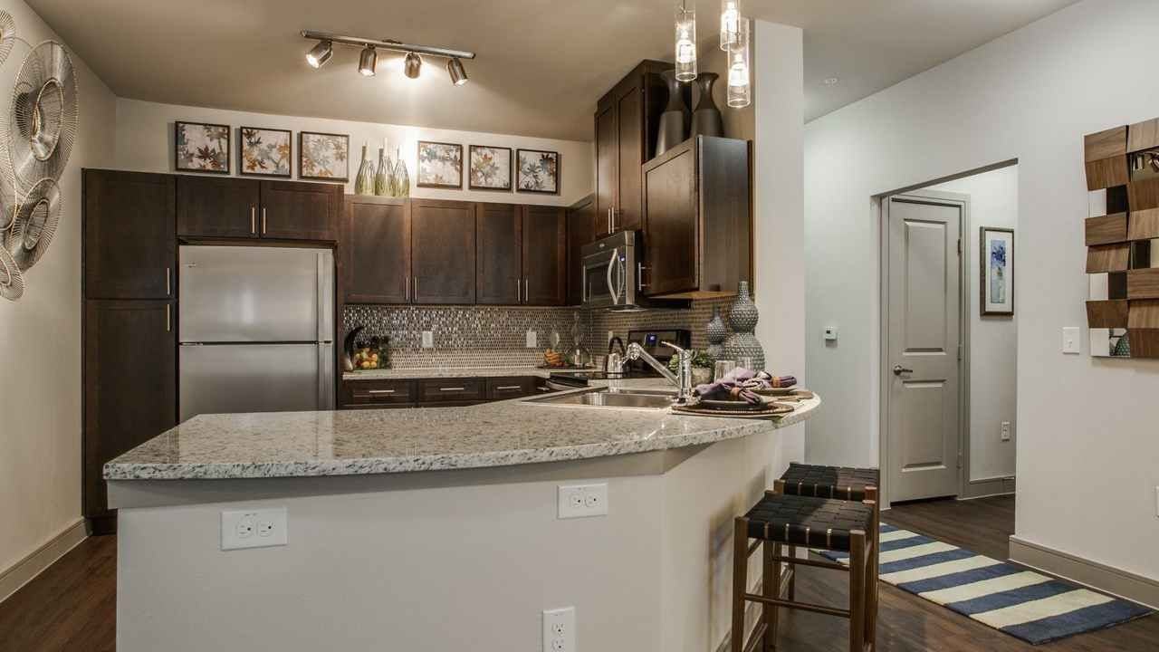 6818 Skillman St - Photo 2 of 12