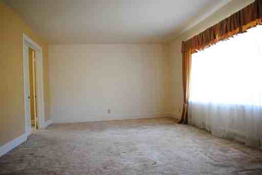 5531 Pinebrook Ln - Photo 3 of 16