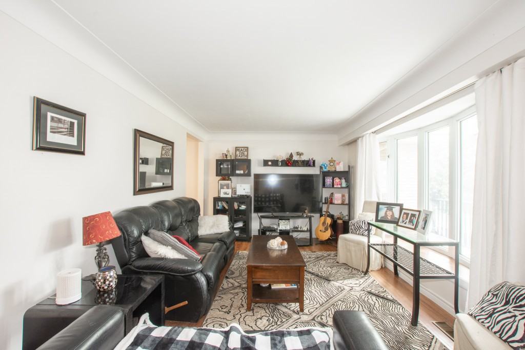 382 Kerman Avenue - Photo 3 of 20