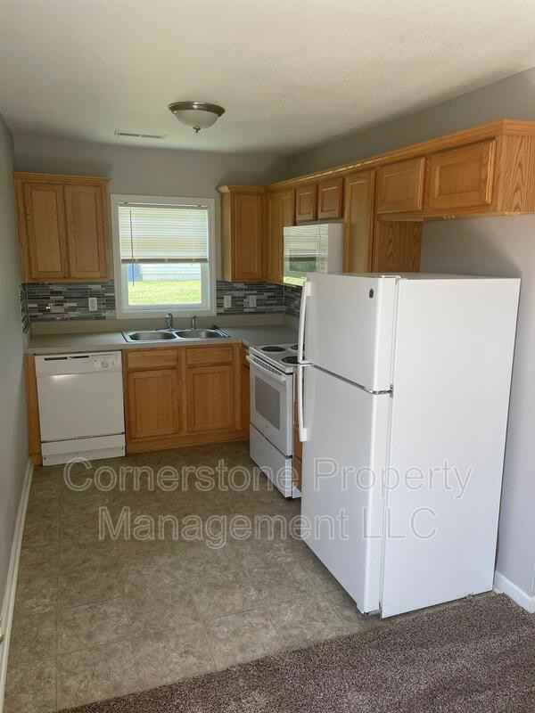 8190 Oak Drive - Photo 2 of 6