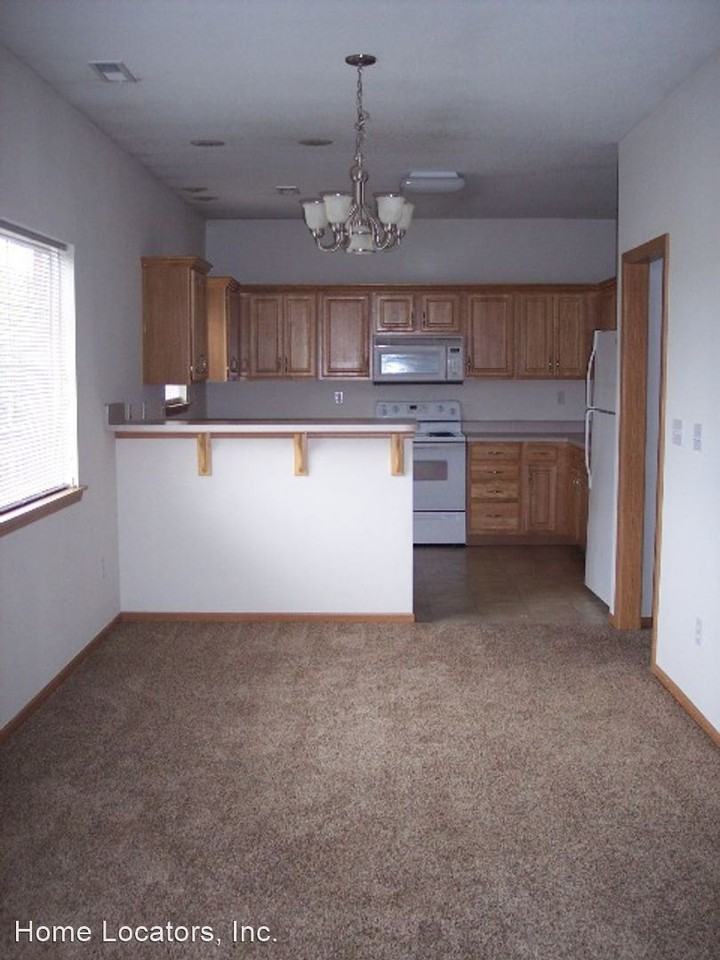 1513 Park Ave - Photo 3 of 8