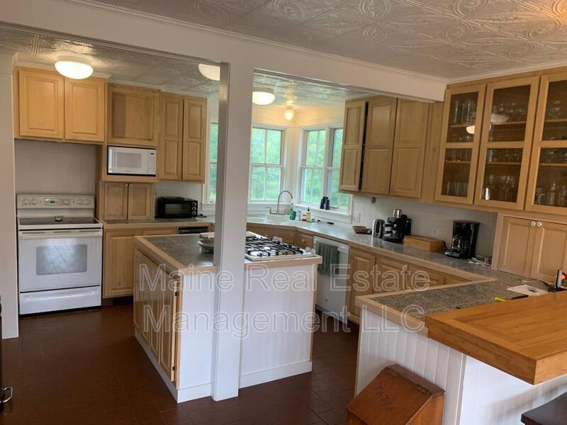 330 Cottrell Rd - Photo 2 of 40