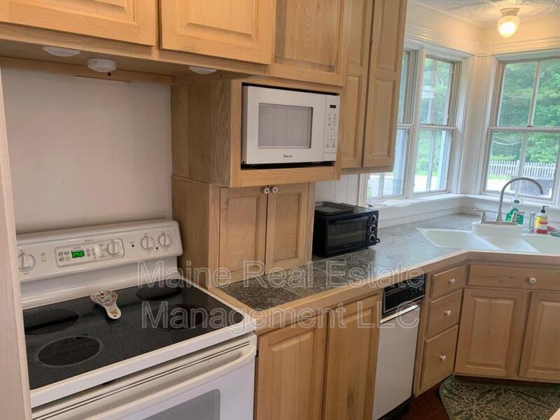 330 Cottrell Rd - Photo 3 of 40