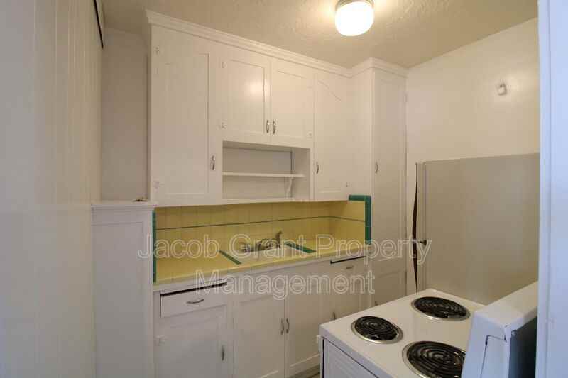 676 Memorial Dr #106 - Photo 4 of 8