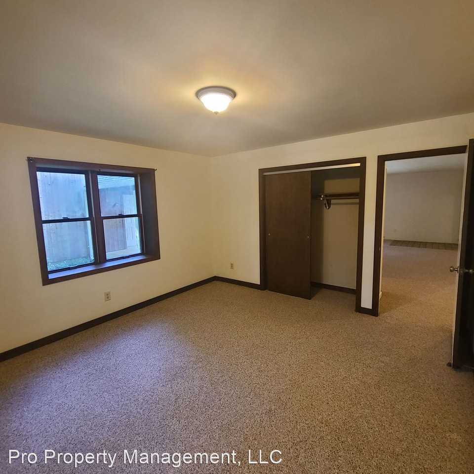 60 - 62 Westwood Road - Photo 3 of 26