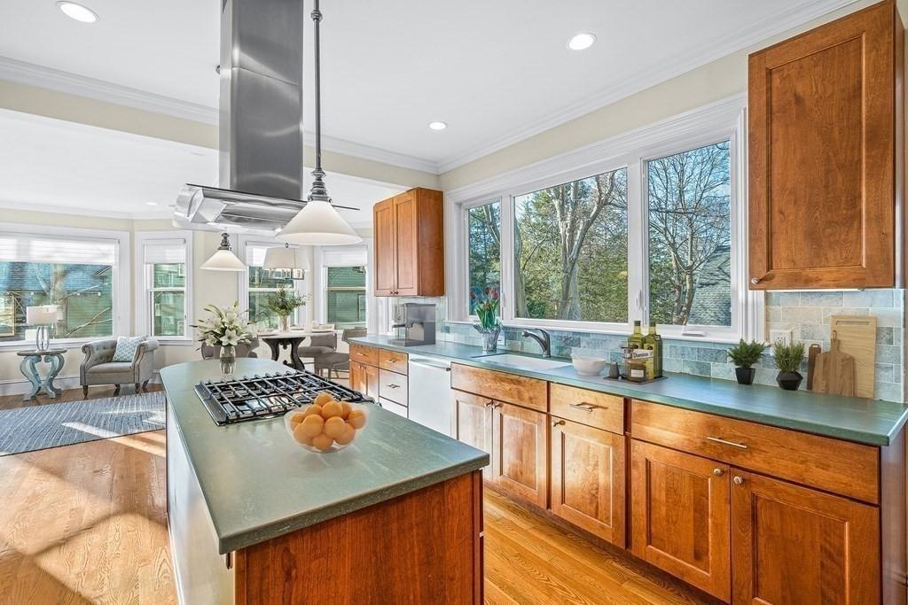 12 Mount Pleasant St #12 - Photo 2 of 35