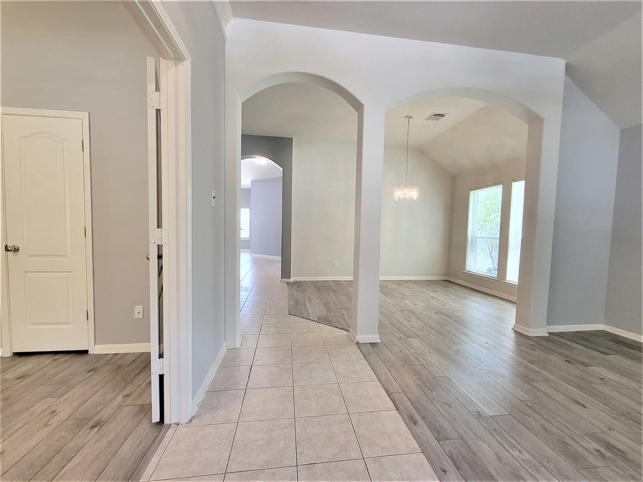 13910 White Oak Glen Ct - Photo 2 of 11