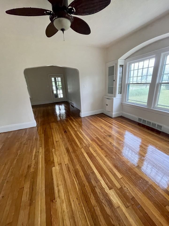 3359 Sutton Rd - Photo 2 of 15