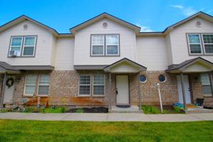 featured image of 633 W Idaho Ave