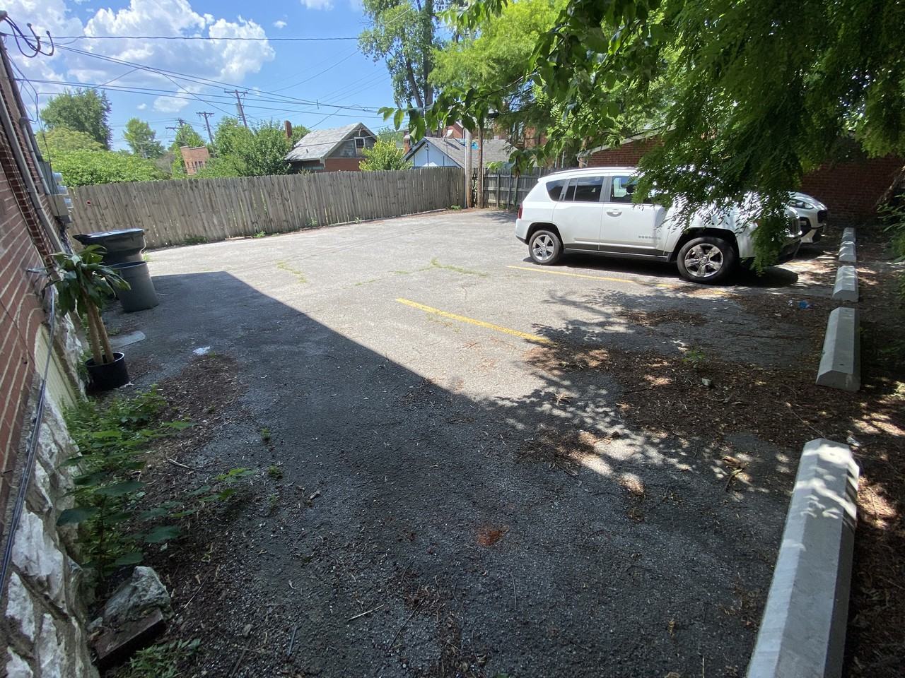 3847 Russell Blvd - Photo 3 of 11