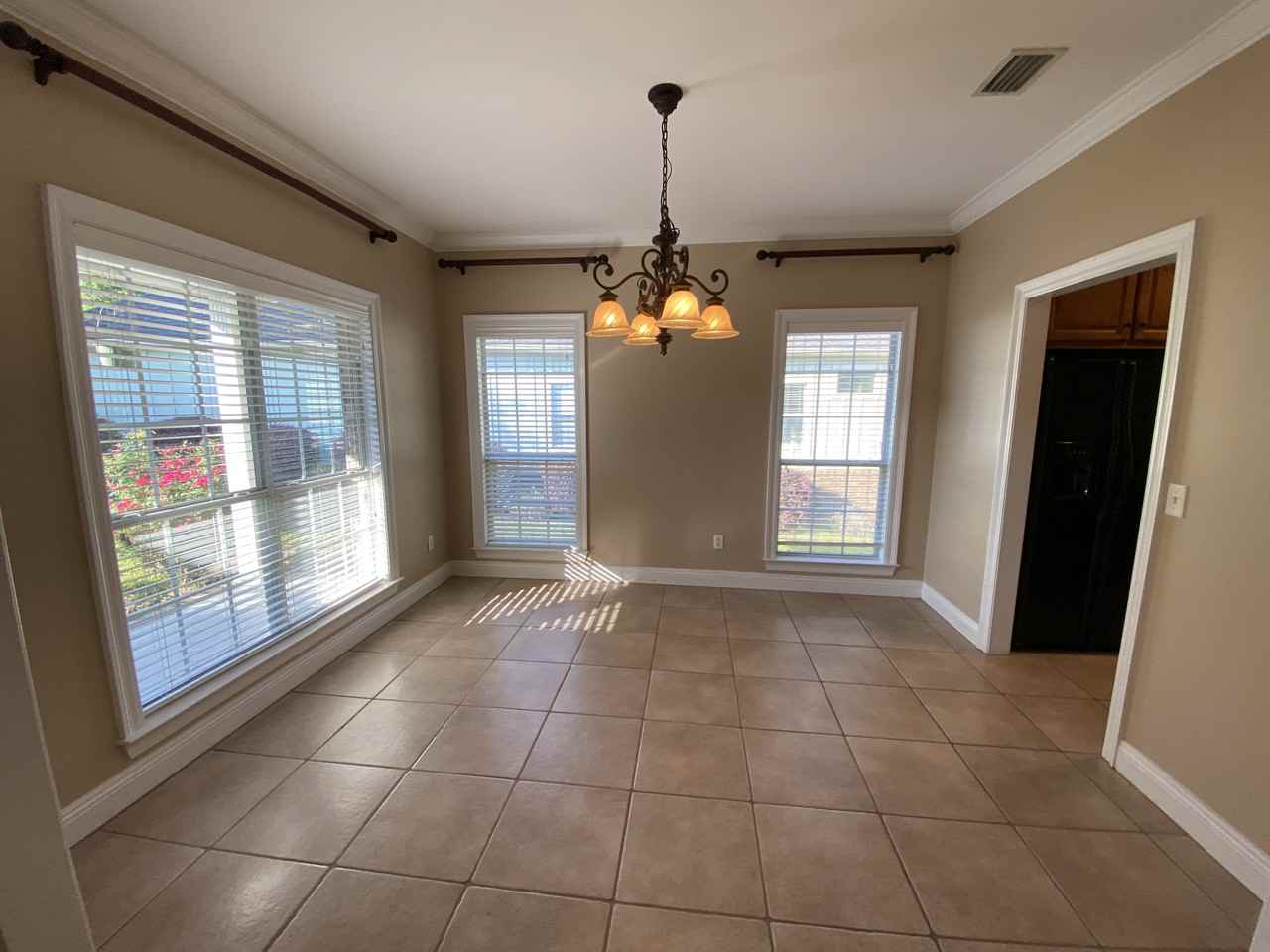 30108 Loblolly Cir - Photo 3 of 14