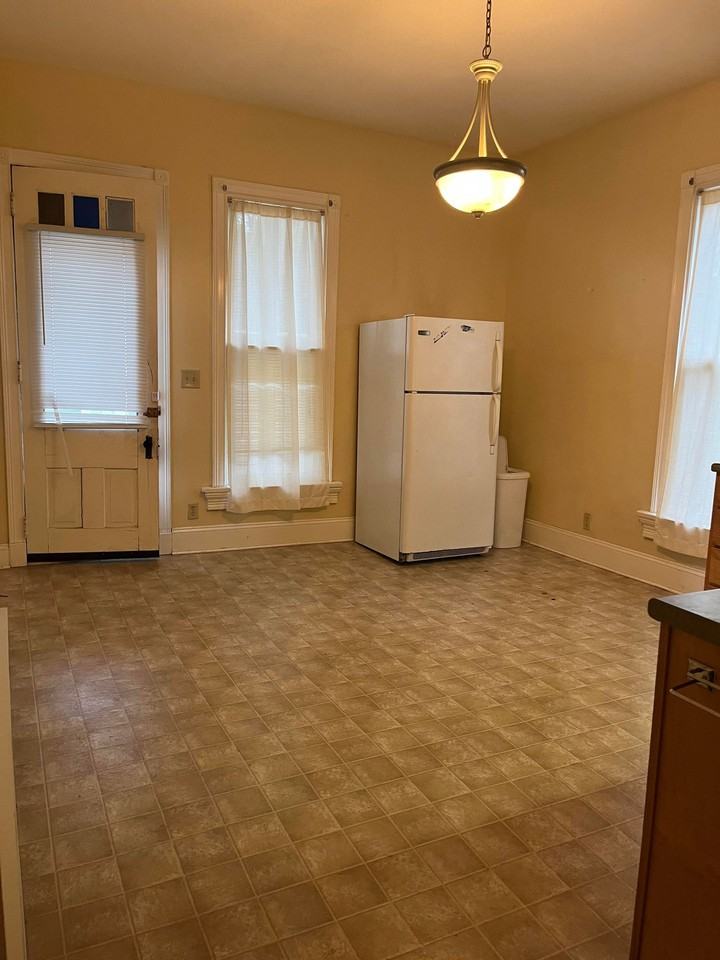 405 Washington Ave - Photo 3 of 10