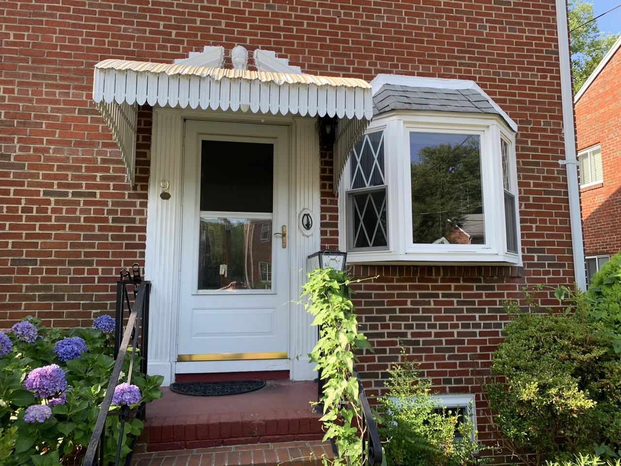 9 E Myrtle St - Photo 2 of 24