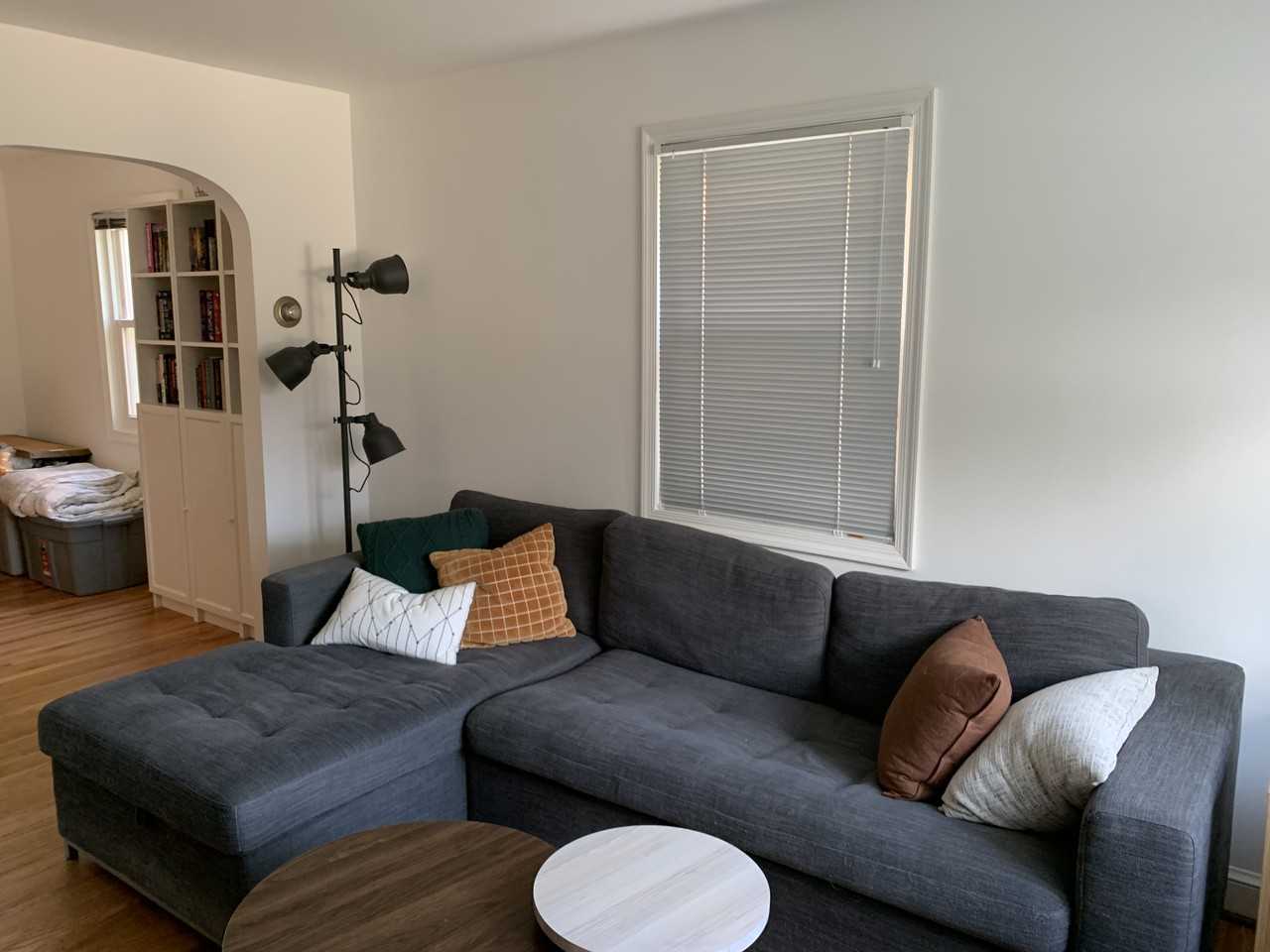 9 E Myrtle St - Photo 3 of 24