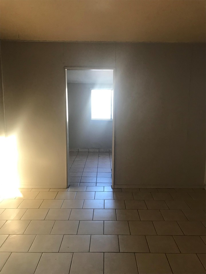 4431 S 16th Ave #B - Photo 3 of 15