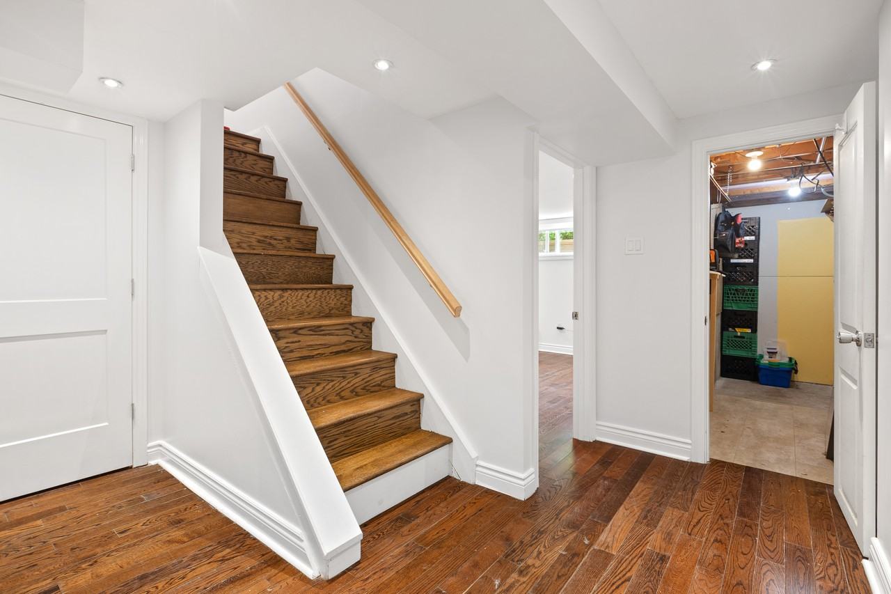 134 Hopewell Avenue Apartments 134 Hopewell Ave, Ottawa, ON K1S 2Z3