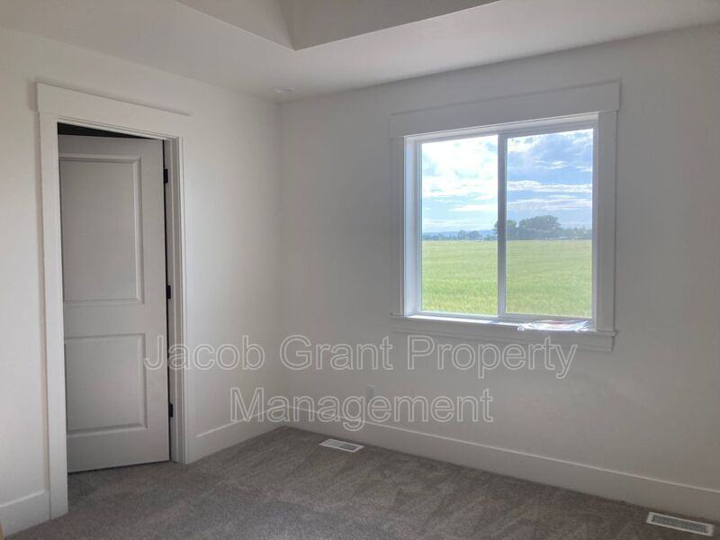 5876 Rammell Rd - Photo 5 of 12