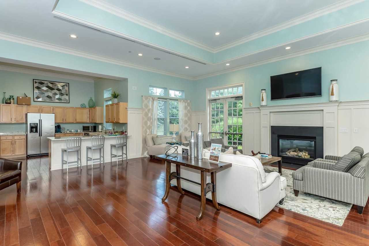 Vintage at the Grove - Photo 6 of 42