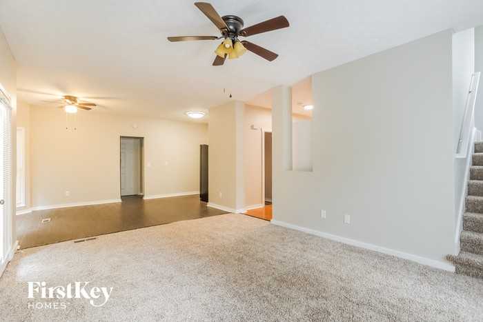 237 Lakeview Trl - Photo 3 of 15