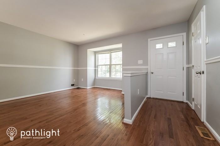 3205 W Glenreed Ct - Photo 2 of 16