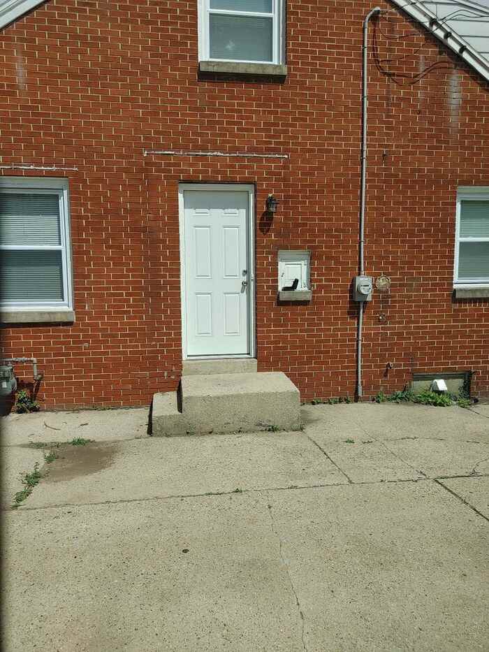 6913 W Carmen Ave - Photo 2 of 37