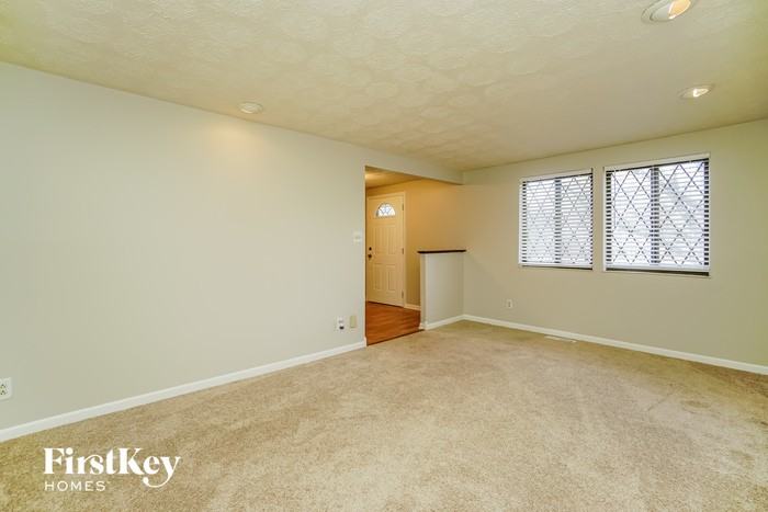 6320 Middleboro Ct - Photo 2 of 15