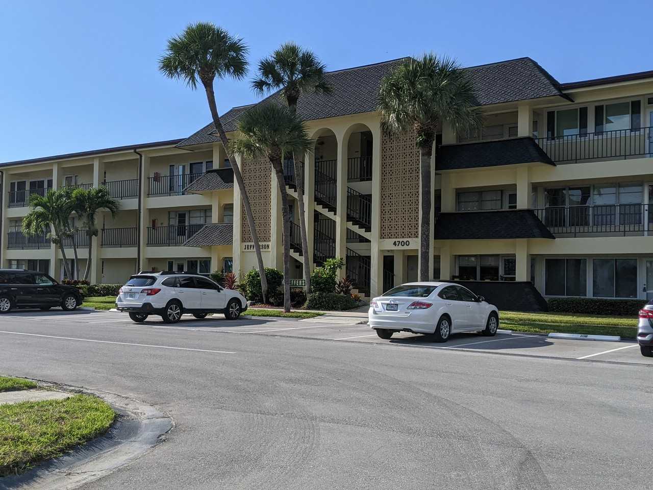 4700 Cove Circle #109 - Photo 3 of 85