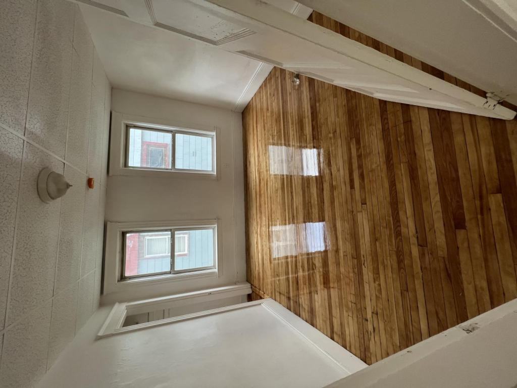 279 Grafton St - Photo 2 of 8