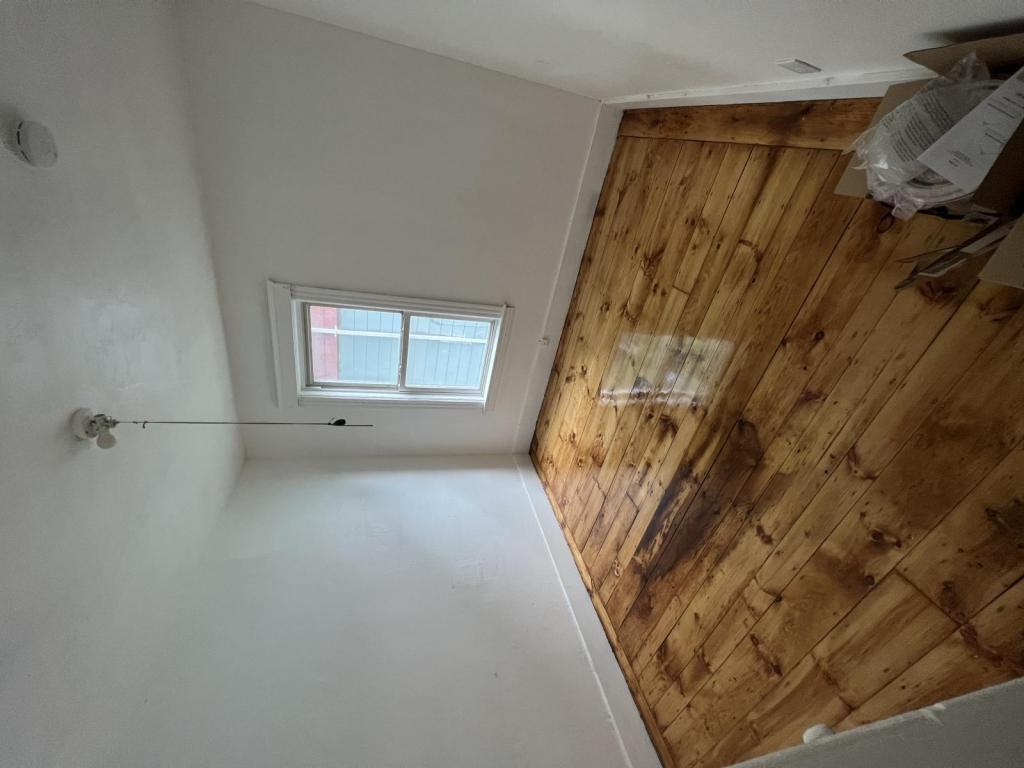 279 Grafton St - Photo 4 of 8