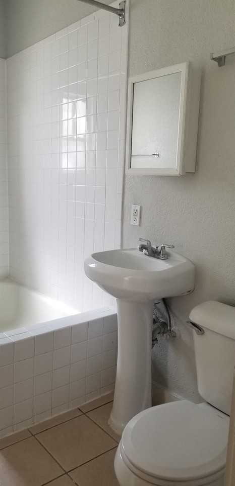 606 N 5th Ave #606 - Photo 5 of 31