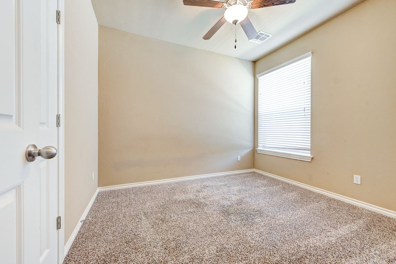 2113 Houston Ave #1 - Photo 5 of 18