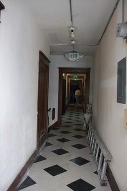 302 N Broadway #15 - Photo 3 of 12