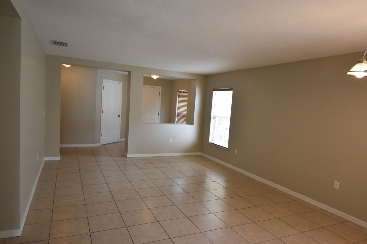 6722 Waterton Dr - Photo 2 of 12