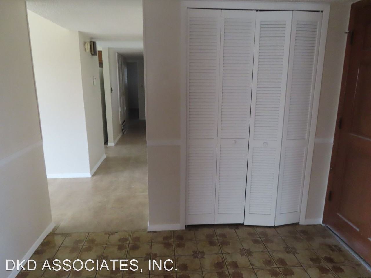 4601 R L Shoemaker Dr - Photo 2 of 17