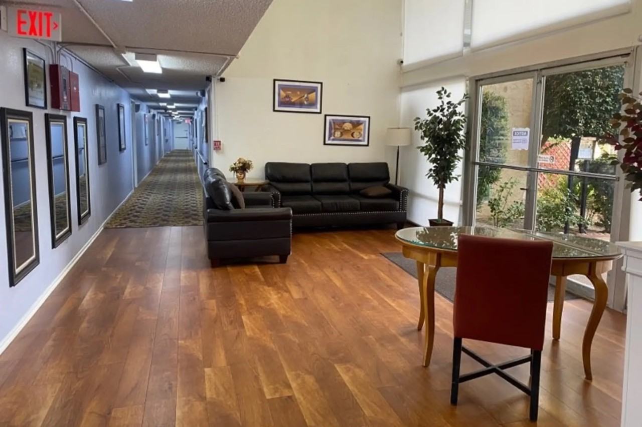 44221 Kingtree Ave - Photo 3 of 13