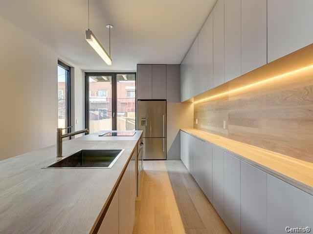 4727 Avenue Palm - Photo 2 of 21