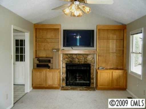 6756 Zelda Dr - Photo 2 of 8