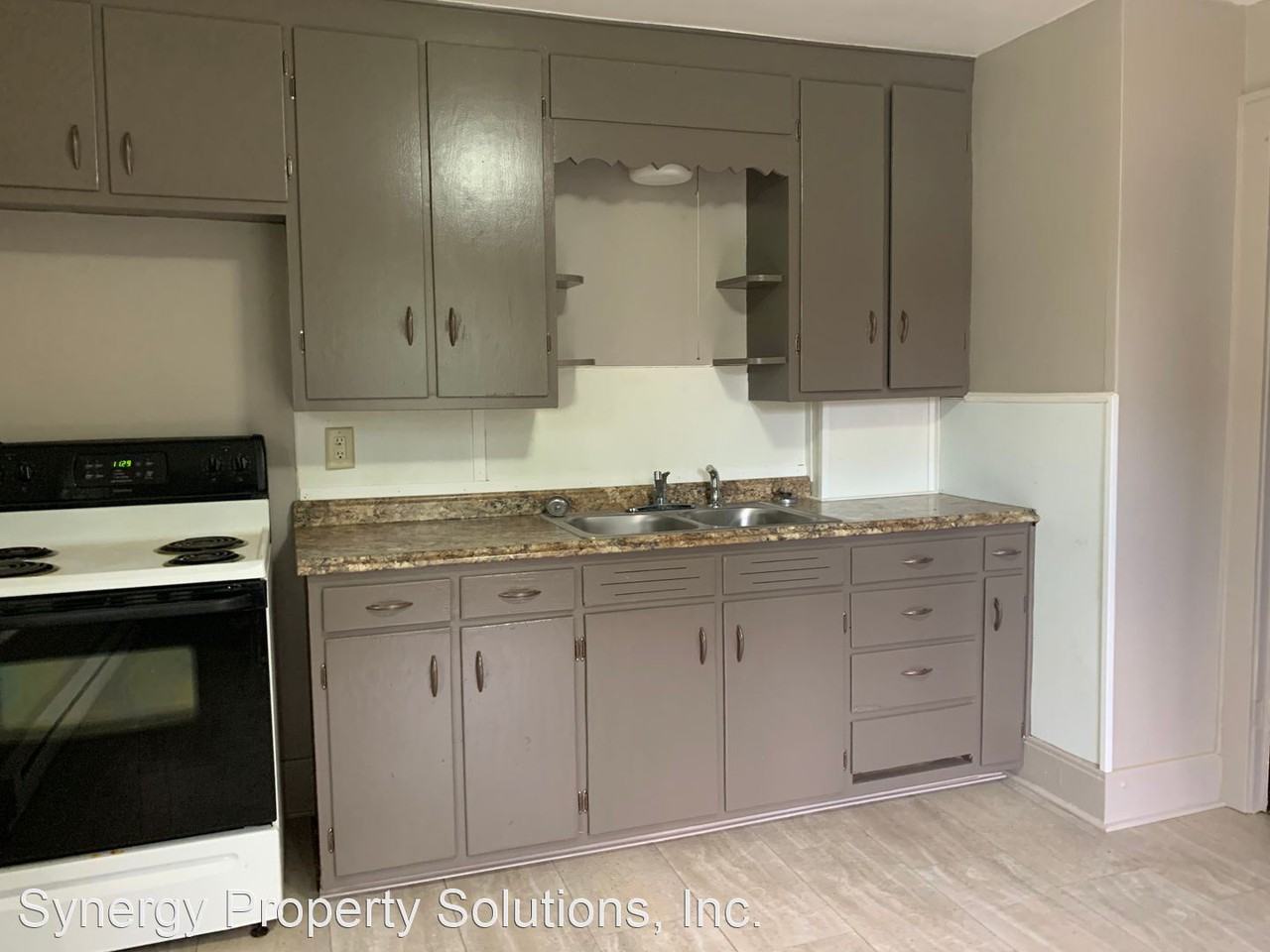 Douglas Ave 20 Richland - Photo 3 of 19